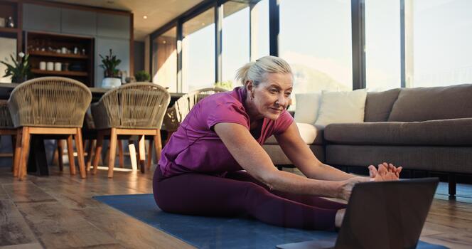 older adults joining live online exercise classes with Siel Bleu at Home